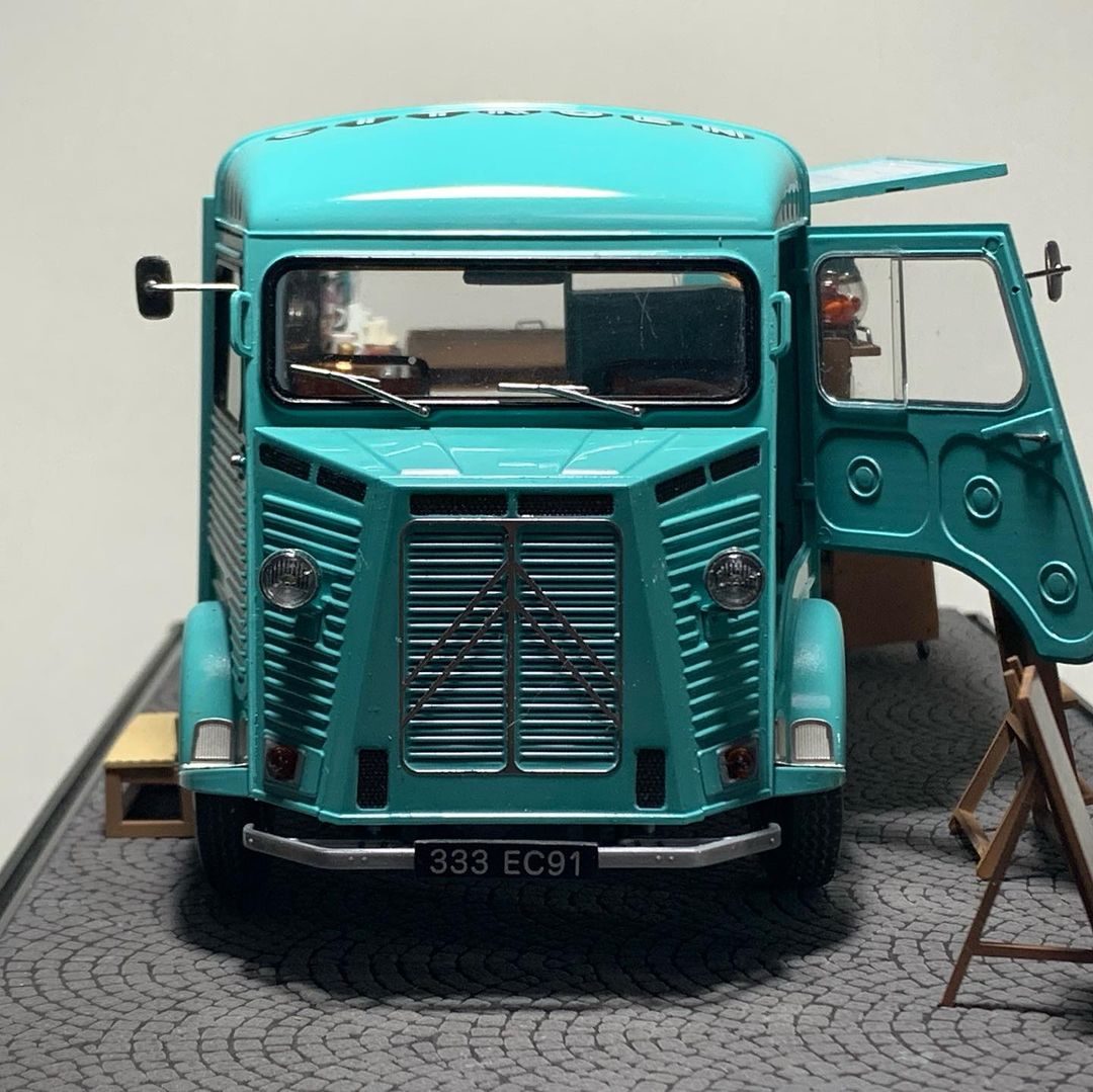 CITROEN_JP's tweet image. 指先の世界に魅了される。
ミニチュア シトロエン・Hバン 

Thanks to ＠hally_t0222 (Instagram)

#シトロエン #typeH #Hバン  #キッチンカー #ミニチュア