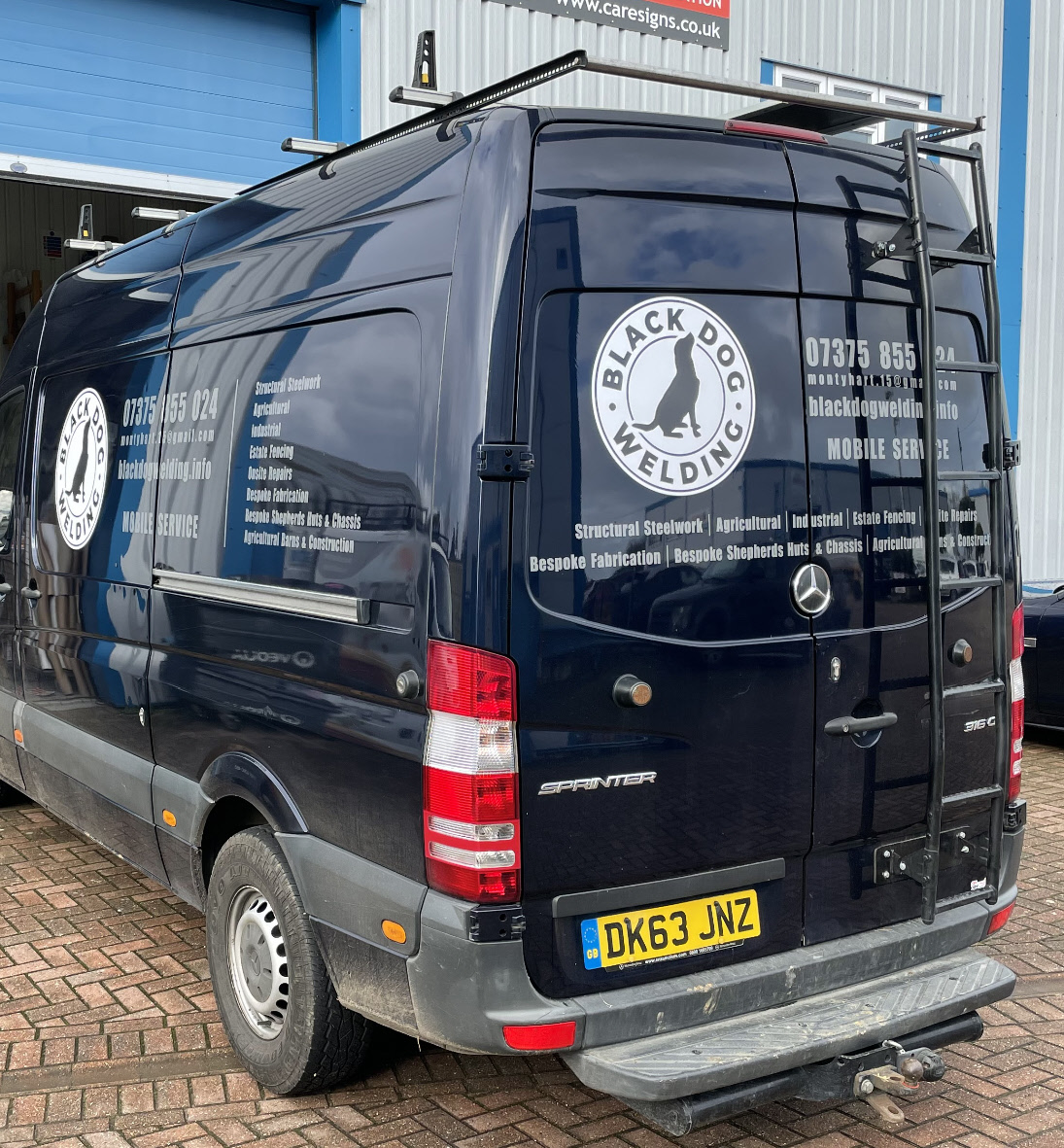 CareSigns's tweet photo. Some simple but very effective vehicle branding for Black Dog welding. One of the most cost effective ways to promote any business. #ryeeastsussex #ryebusiness #ryesignshop #ryelocals #ryesignmakers #eastsussexbusiness #eastsussex #kent #tenterden #kentbusiness https://t.co/9kEfGcHo0c