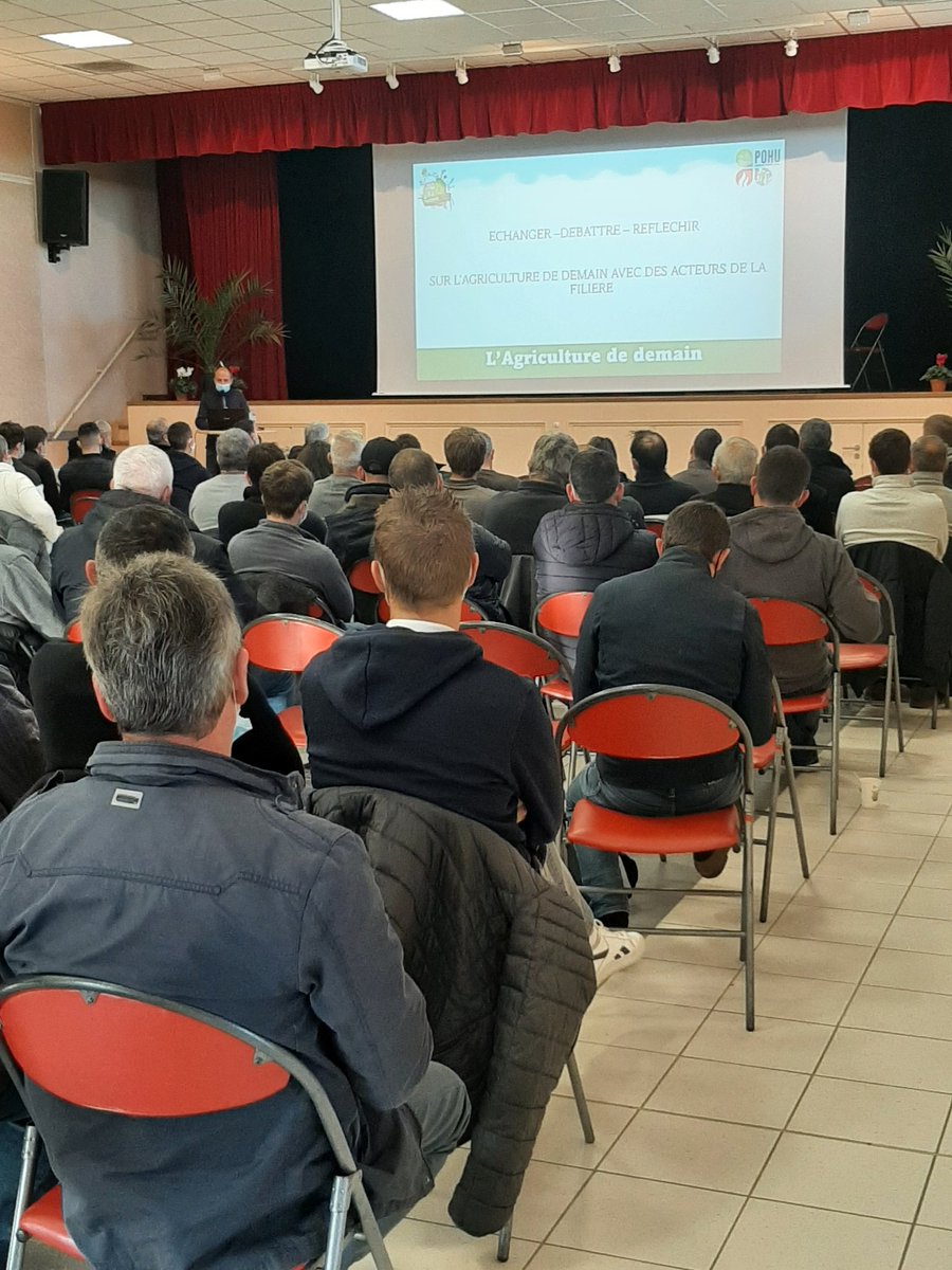 NegocePohu's tweet photo. Début de la journée sur l'agriculture de demain
Echanger, Débattre et réfléchir sont les objectifs d'aujourd'hui
Différents acteurs du monde agricole
Vincent Forestier @BriochePasquier 
Jérome Rebion, Super U 
Alain Peyrieux @Groupe_ESA 
Hervé Pillaud ex agriculteur, conférencier https://t.co/FDnQX1XTAq