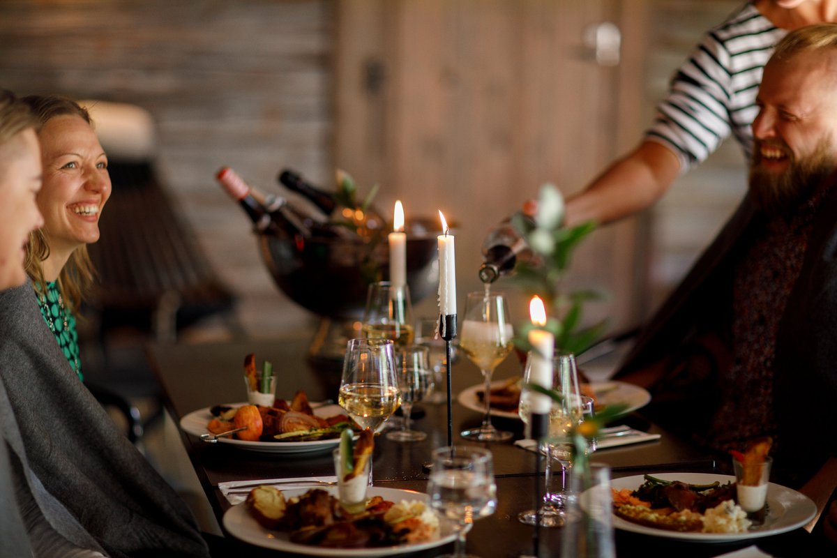 Keski-Suomen maaseudun ystävä, tervetuloa mukaan Keski-Suomen ruokaketjun koordinaatio 2 -hankkeen päätöstilaisuuteen Muurameen Turkkilan tilalle 1.12. klo 18 - 21! Lisätietoja ja ilmoittautumislinkki 👉aitomaaseutu.fi/tapahtuma/mini… 
Ilmoittautumiset viimeistään 25.11.

#aitomaaseutu