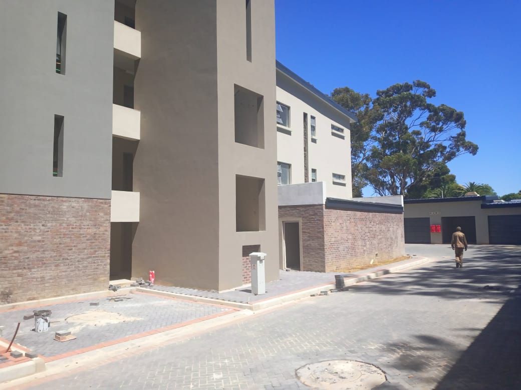Cabrico2's tweet image. Cabrico Brick Co - Vista Verdi Somerset West - Wow ! This project is almost finished phase 1 and Phase 2 will start early in 2022. Watch this space!!!!

#somersetwest #constructionindustry #flatsforsale #apartments #cabrico #claybrick #project