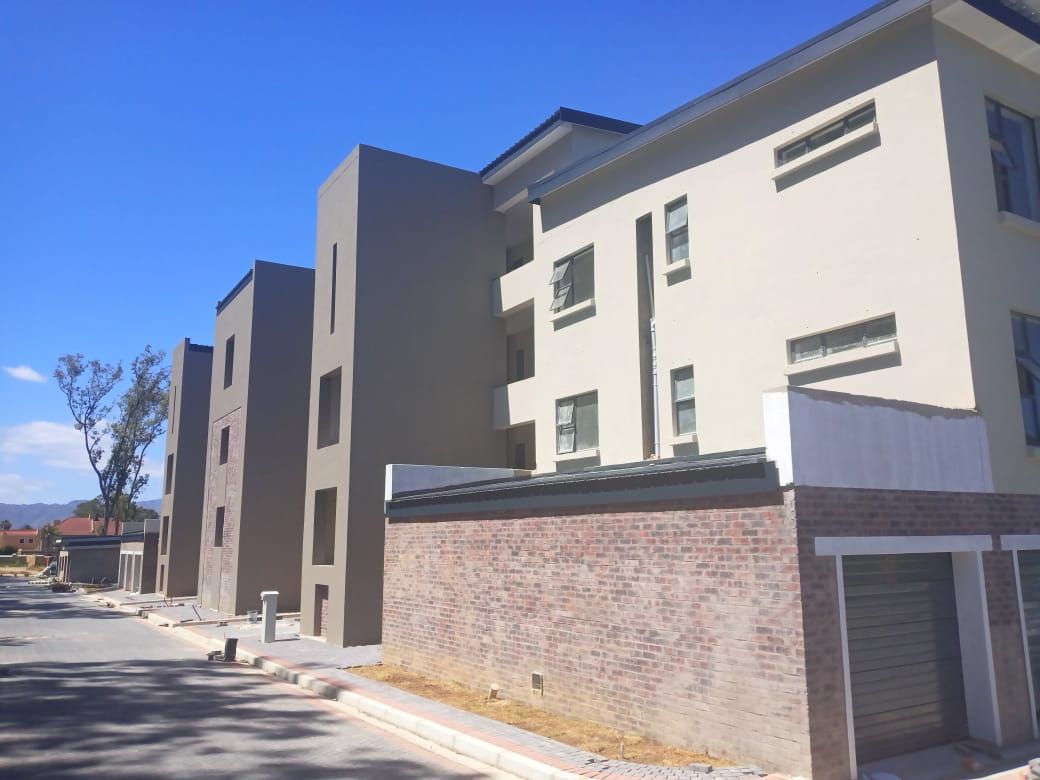 Cabrico2's tweet image. Cabrico Brick Co - Vista Verdi Somerset West - Wow ! This project is almost finished phase 1 and Phase 2 will start early in 2022. Watch this space!!!!

#somersetwest #constructionindustry #flatsforsale #apartments #cabrico #claybrick #project