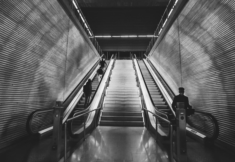 _superocho_'s tweet photo. Y tras la primera parte del HILO más bien tirando a una clave alta, vamos con la segunda parte con tendencia a clave baja... También hechas todas ellas con #HuaweiMate40Pro #hacerfotos #FotografíaMóvil Ubicaciones: Madrid y Bilbao https://t.co/2H49ZD2PbM