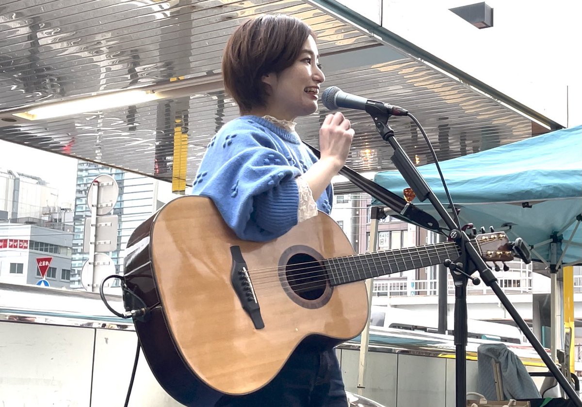 ringo531125's tweet photo. @Mioko1221
銀座街とルフロン前LIVE🎸✨
沢山聞けてお得な1日でした😊
澪さんのオリジナル曲TVCM放送中📺✨
毎日21時半頃~ #17LIVE 配信中🎸✨
⬇️おんまちCM
https://t.co/F6F8wNi3ub
⬇️ダウンロード📱♪♬
https://t.co/aox5AlO32E
#音楽のまちかわさき #KSMB10
#全国バンド図鑑 #ワンセブン #澪 https://t.co/OaZmpLaw5Z