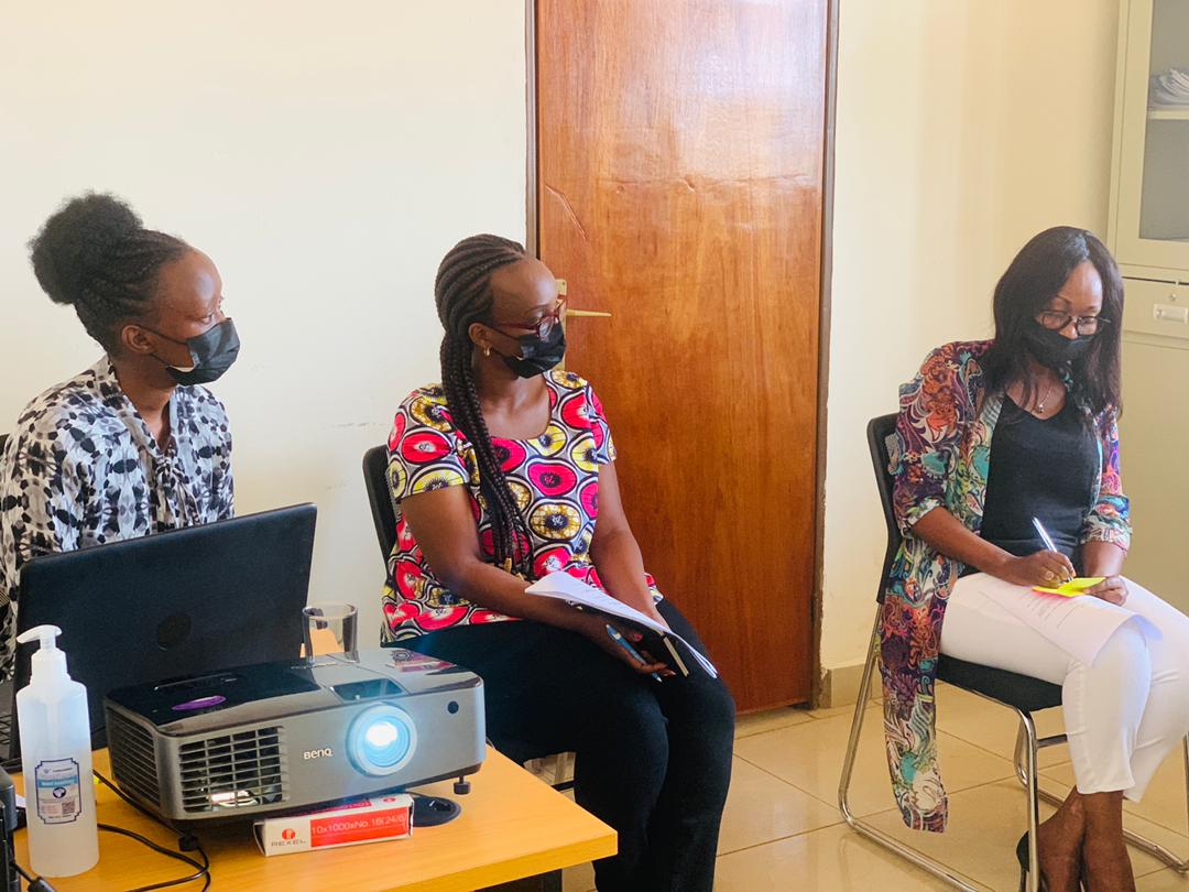 SaveGenOrg's tweet photo. Our Executive Director-Madam Yvette Nyinawumuntu welcomed the @KvinnaKvinnaINT team and appreciated the  continued partnership, support &amp; collaboration  between @SaveGenOrg &amp; @KvinnaKvinnaINT   aiming at empowering adolescents in schools on #SRHR and related issues in Rwanda. https://t.co/U9dyGgKdj8