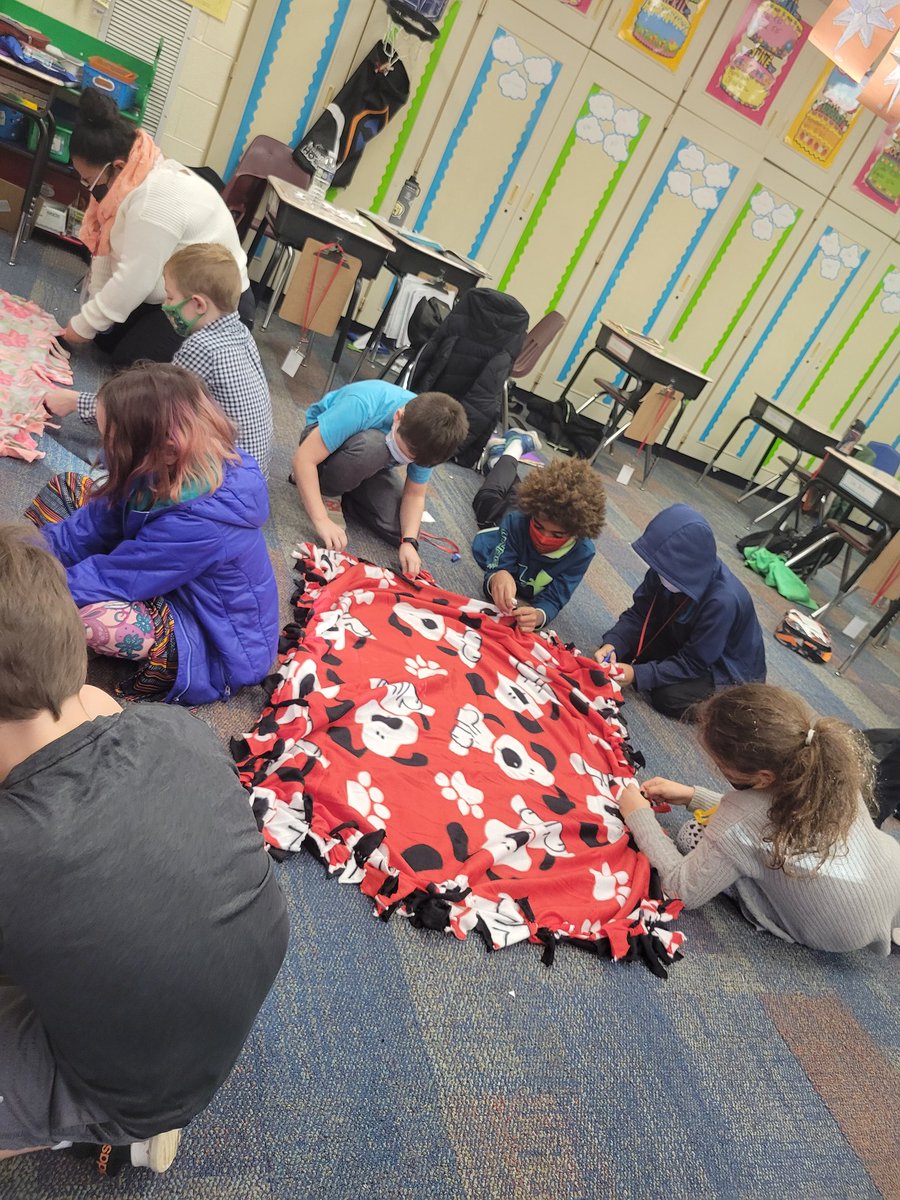 Lori Collins tweet media