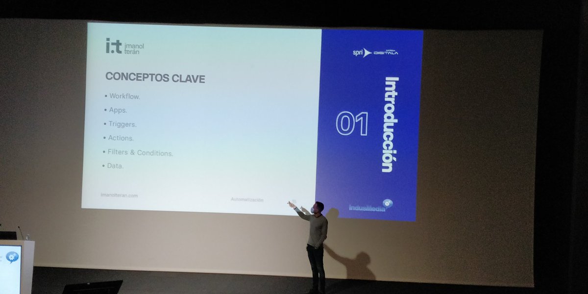 Esto creo que nos a interesar a muchos de los asistentes a <a href="/IndusmediaMKT/">Indusmedia</a>. <a href="/imanolteran/">Imanol Terán</a> nos enseña a automatizar tareas para compartir datos entre distintas herramientas de marketing. De forma que podamos tener toda la informacion y tareas unificadas en una de ellas. <a href="/grupospri/">Grupo SPRI</a>
