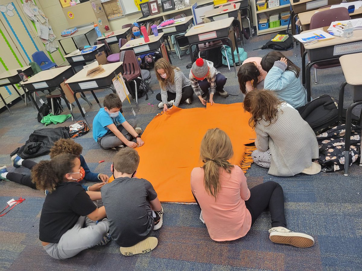 Lori Collins tweet media