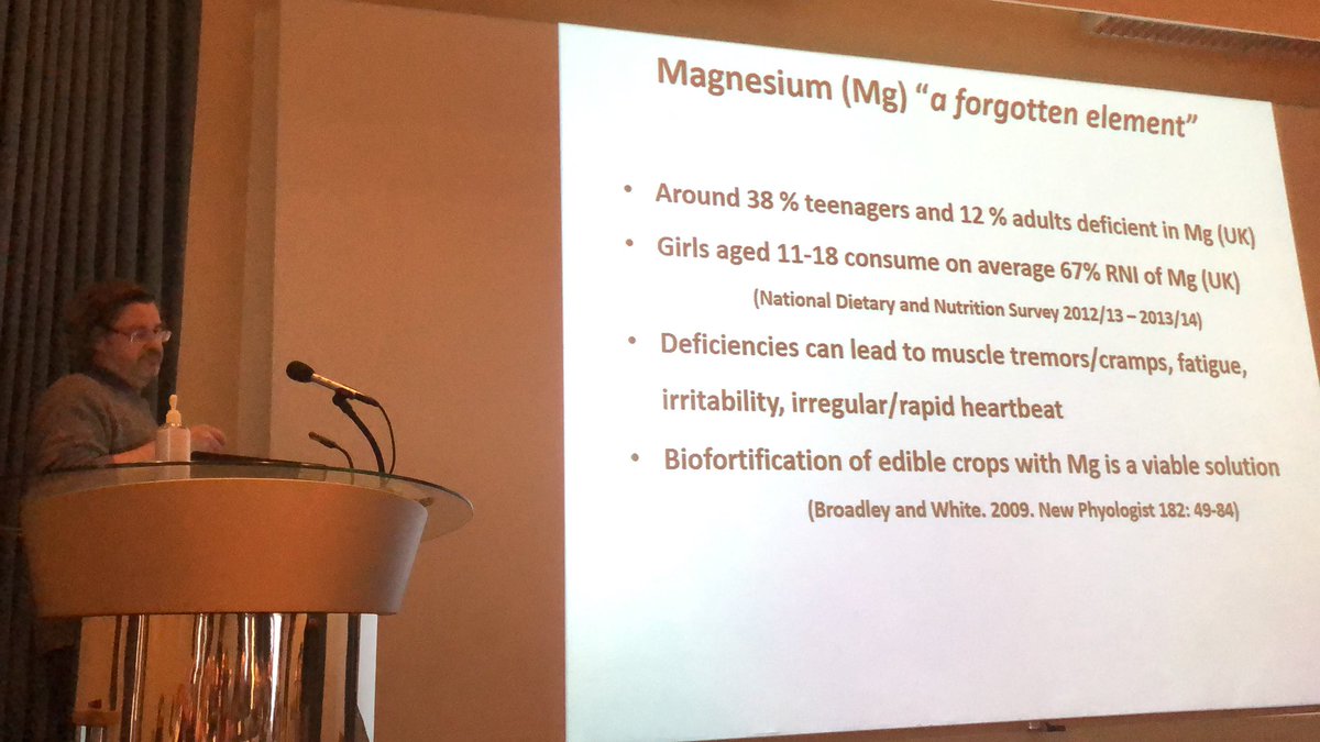 UKBRC's tweet photo. Neil Graham @UniofNottingham magnesium and calcium: forgotten elements in human diet: how to improve their content in B. napus? https://t.co/8H1ZhmcXB1