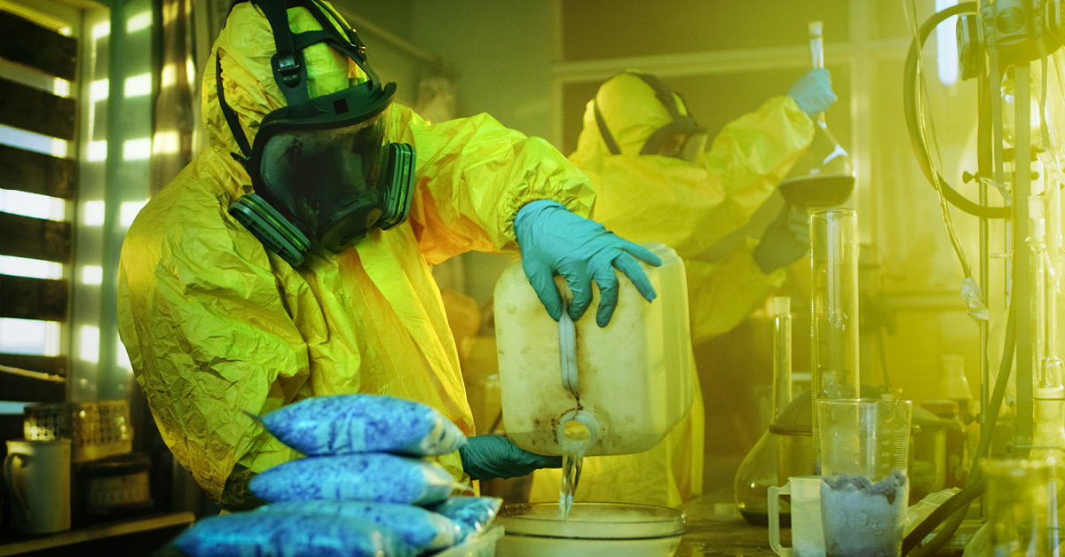 Drugslabs hebben meer impact op een buurt of bedrijf dan je denkt. Een laboratorium wordt slordig in elkaar gezet met een grote kans op ontploffing. Gebouwen of gebieden worden onherstelbaar aangetast. Weet aan wie je verhuurt! Vermoedens? Meld anoniem via 0800-7000  #drugslabs