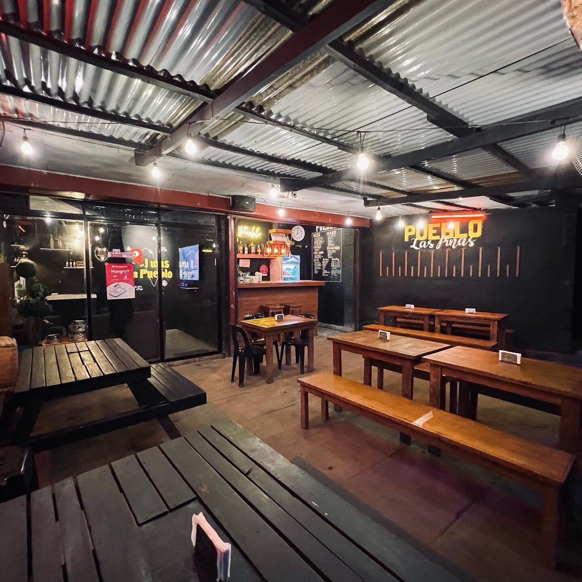 PuebloLP's tweet photo. PUEBLO Las Piñas VIP Lounge &amp; Alfresco area is ready to serve you! 

Tuesday - Sunday / 5PM - Onwards

Destino Food Garden 486 Quirino Ave, Las Piñas City.

See you! 🍺🥃❤️🍽

#TaraPueblo #PuebloLP #iWasInPueblo #SouthPeeps #WeTheSouth #SouthBuzz #TigaSouthKaBa https://t.co/ExoFAS5qXl