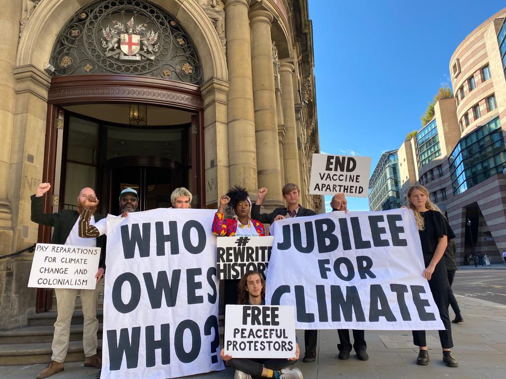 PeoplesJubilee's tweet photo. Today, the #Westminster3 filed to appeal the guilty verdict by a City of London court. #UKGov is guilty of murderous inaction. Protest is a right; their actions proportional &amp; needed in a democracy. @dropthedebt @Raj_Chada @AfricansRising @XRLondon @GlobalMajorityV @BenCooke135 https://t.co/3jgUM2O1px