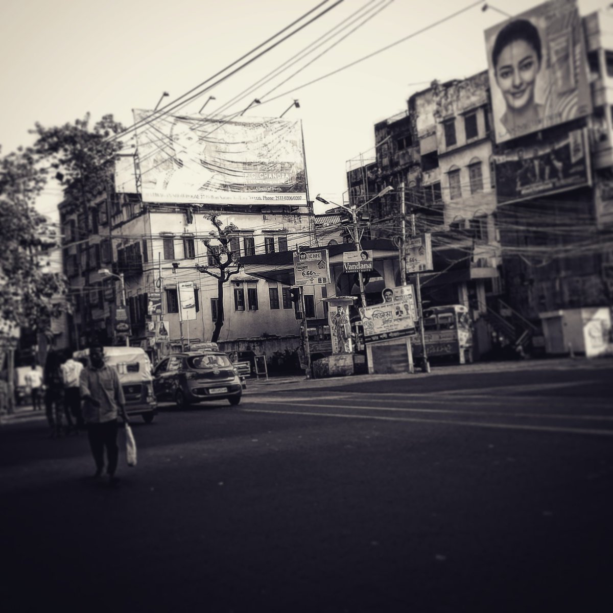 Kimon04111's tweet photo. Kolkata chaos does not bleed my ears. https://t.co/8xtrVBCeSz