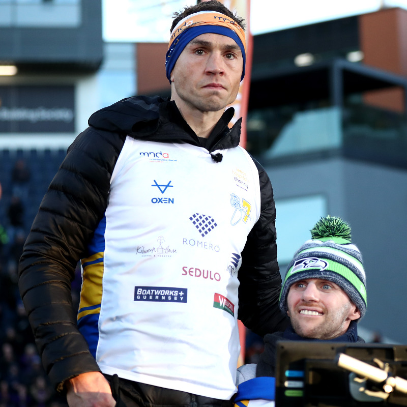 SkySportsNews's tweet photo. Former Leeds captain Kevin Sinfield raised over £600,000 for charity after completing a 101-mile run in 24 hours.