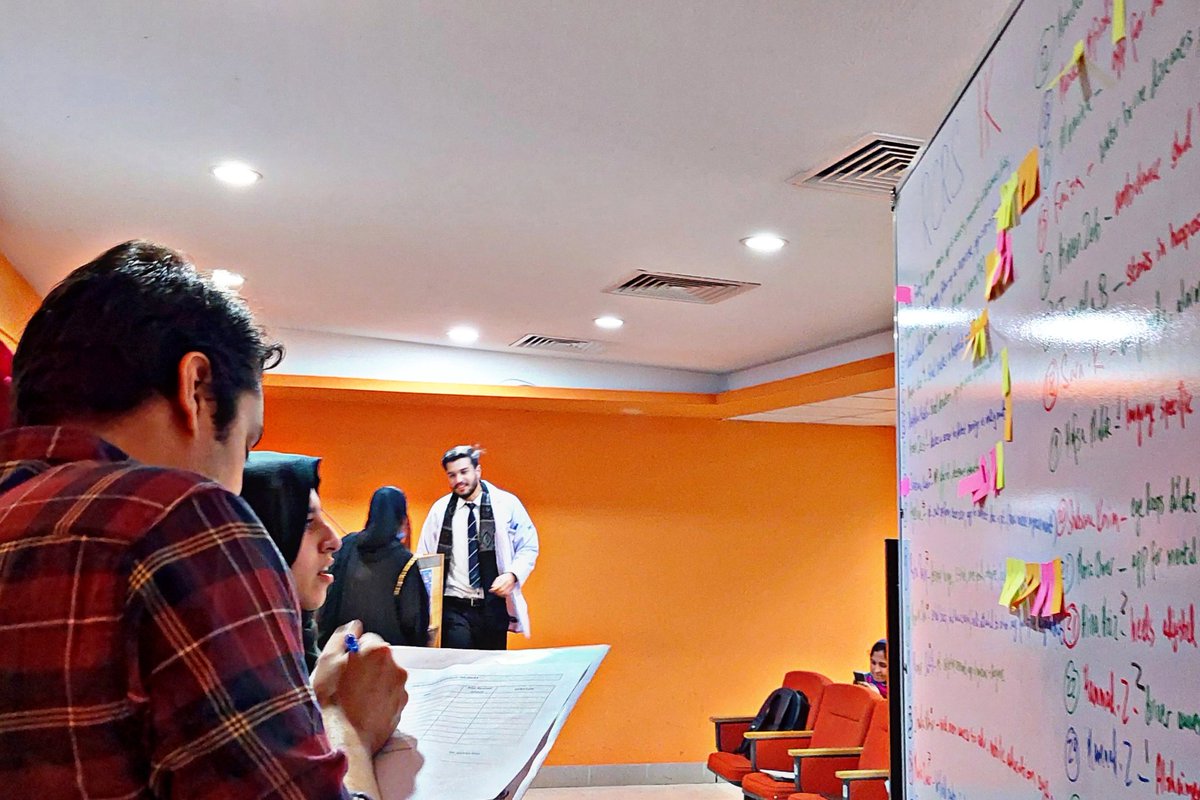 br_bangash's tweet image. Wall of ideas 💡 
@pmlabpk 
@ShahramYusuf 
@shaguftarehmat 
#PMLhacks #LifeatPML #PMLHealth