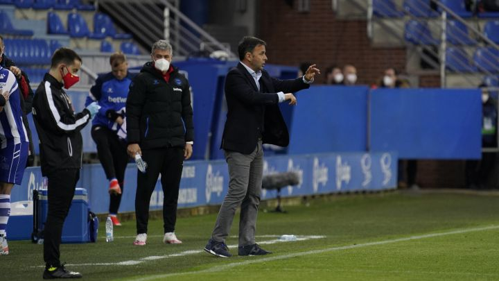 Vdot_Spain's tweet photo. Recordad que el PPDA es una métrica que no explica todo, es más, fue creada cuando no existía un eventing potente por lo que ahora podemos calcular mejor esa intensidad defensiva. 

Os voy a poner un ejemplo: PPDA del @Alaves https://t.co/2yDOtapWjf