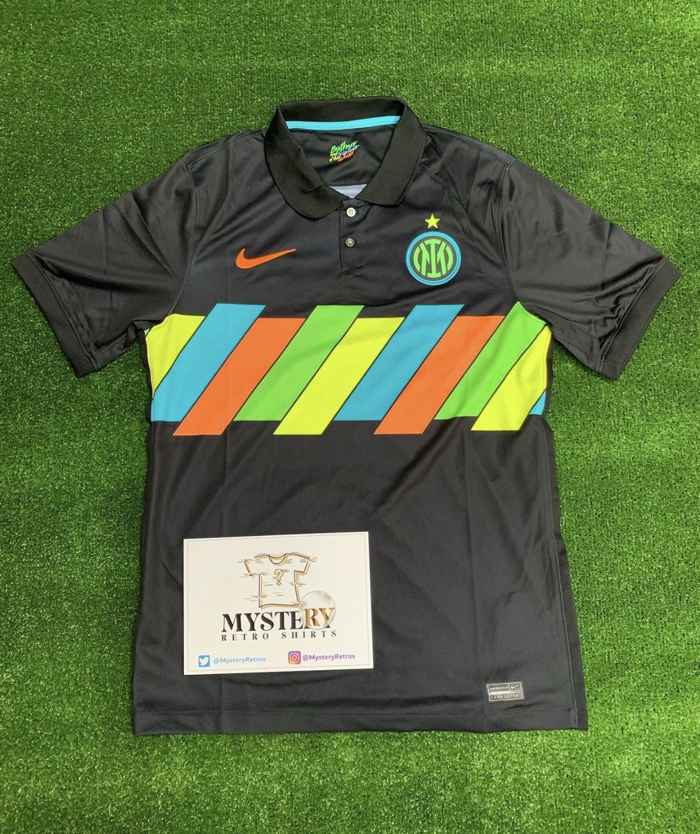 FTBLsection's tweet image. If Ronaldo scores first against Villarreal this evening we’ll giveaway a MysteryRetroShirts.co.uk 🎁

Retweet &amp;amp; follow us to enter!📲