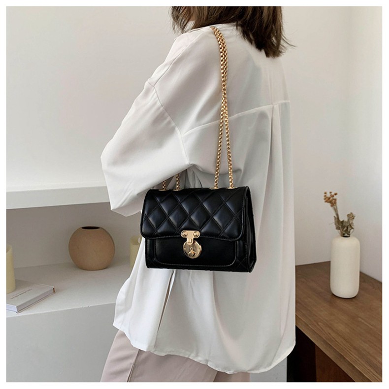pastishopee's tweet photo. ✨SLINGBAG EMBOS✨

Kapan lagi punya slingbag cantik dan elegan dengan harga terjangkau!

💰 45K
⭐ 4.8

Beli di sini: https://t.co/c7T2hvwI1z https://t.co/Y3F1nXzy5f