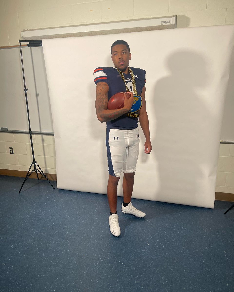 Bigbosschopo's tweet photo. Committed!🐻 PUTTING ON FOR MY AREA!  DMV Stand Up! #stayingHome Changing The Norm💯 #HBCU @TerrenceIsaac1 @CoachWilk_ @AC_MCK  @CoachWheat6 @FASGrindTime  @JUCOFFrenzy @JuCoFootballACE @247Sports @RivalsFriedman @charlie_cds3 @BradHoiseth https://t.co/YtujwgN9Za