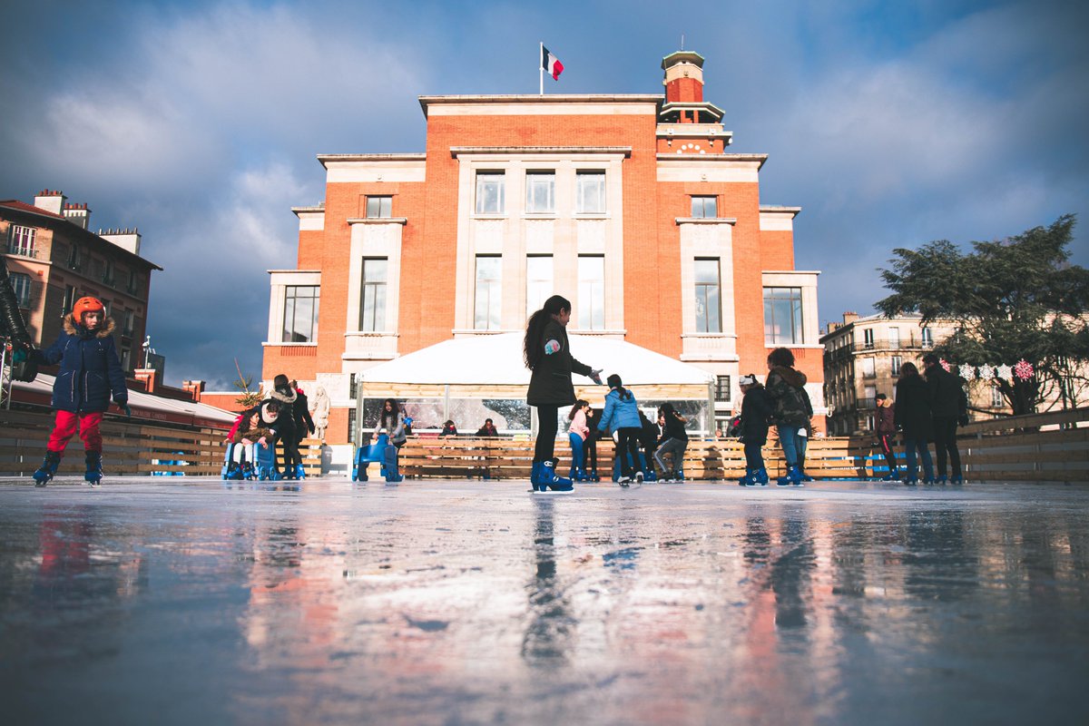Bonjour, en effet "Montrouge On Ice" est de retour sur la place Emile Cresp à partir du mercredi 15 décembre et ce jusqu'au 2 janvier. Excellente journée. ❄️