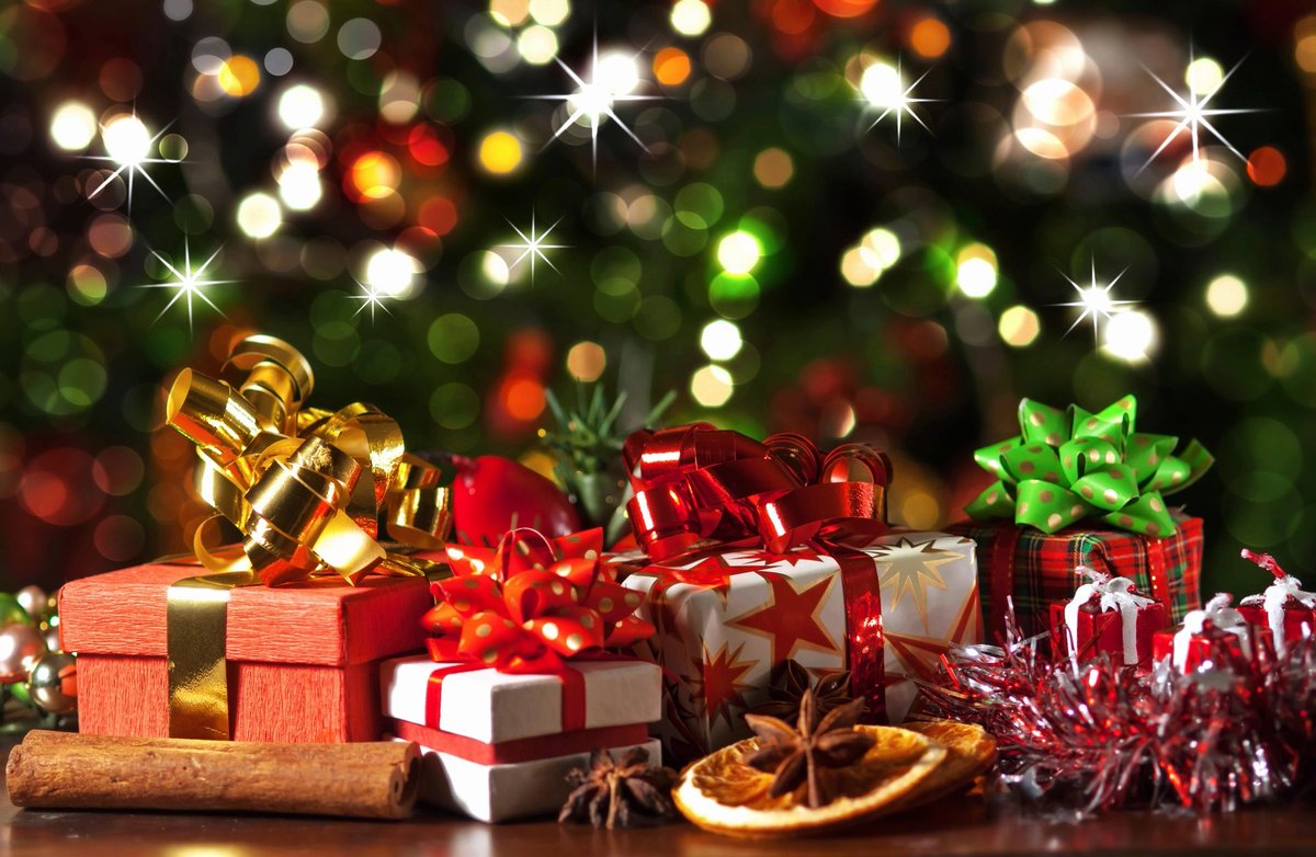 FamilyPromiseAC's tweet photo. Volunteers are needed for November 27th from 5 p.m. - 10 p.m. at the front gate of Anderson Lights of Hope. Will you be willing to help? If so inbox us your contact information or email us at info@familypromiseanderson.org. https://t.co/ihuZynnxxa