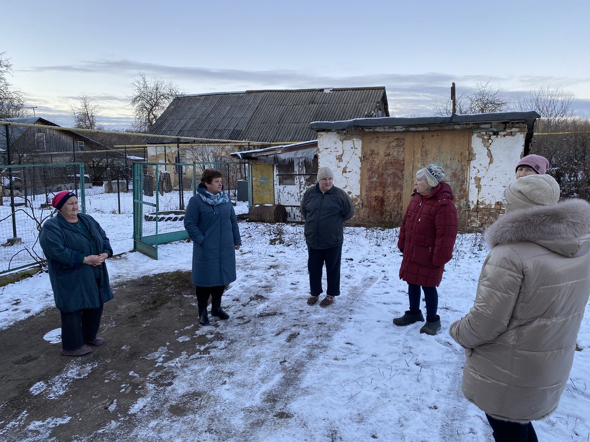 23.11.2021 года состоялась встреча жителей д. Пироговка-Ульяновка с главой администрации МО Яснополянское по вопросам благоустройства 
✓(Уличное освещение, пожарная безопасность) 
Присутствовало 7 человек