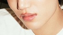 jongin's peachy lips 🍑

#6DaysTillPeaches 
KAI PEACHES TEASER 4