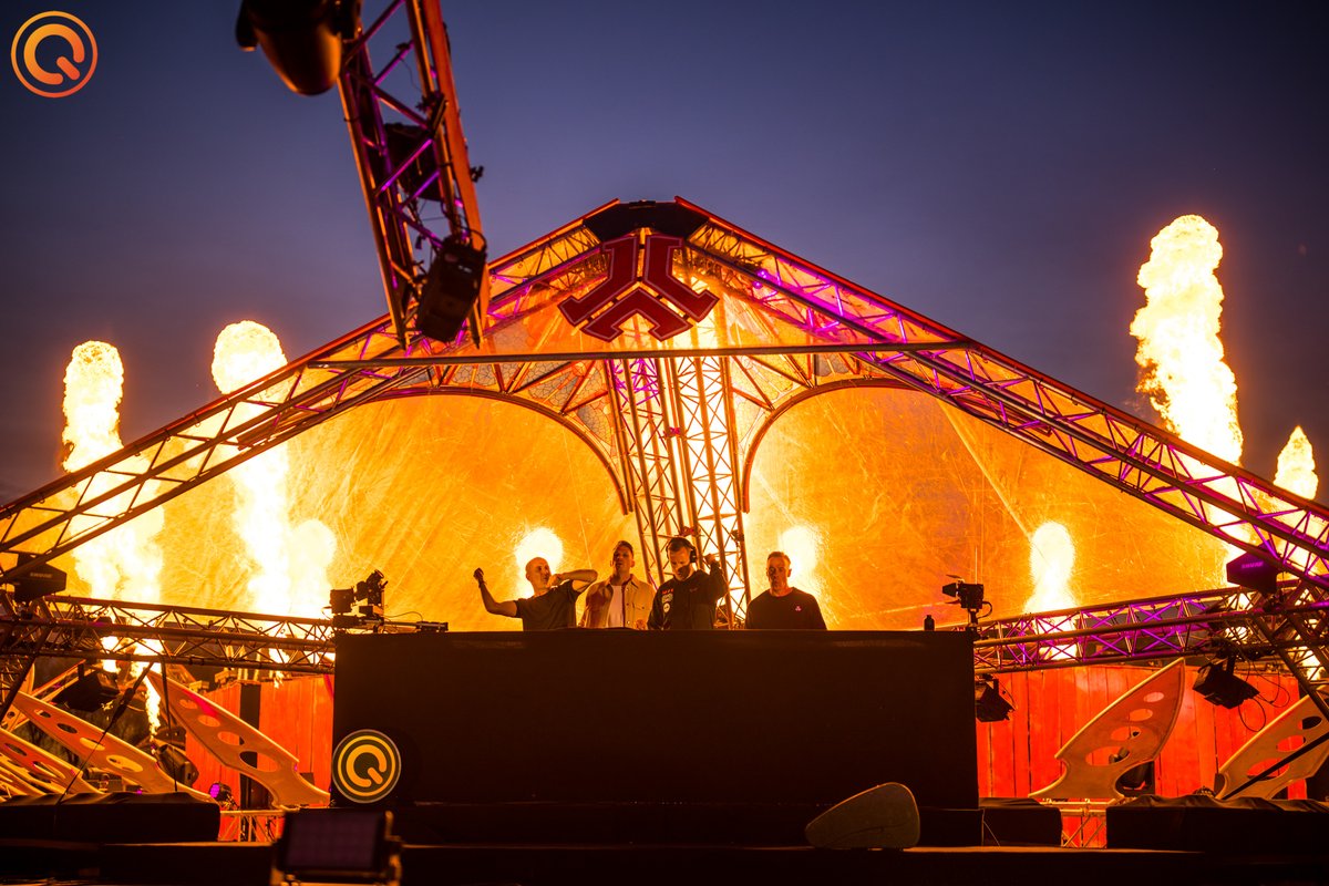 djtheprophet's tweet photo. Who want's the Defqon.1 Legends set?🧡 #djtheprophet #dbstf #djisaac #defqonlegends #defqon2021 #defqon #hardstyle https://t.co/UhNm9qYAmG