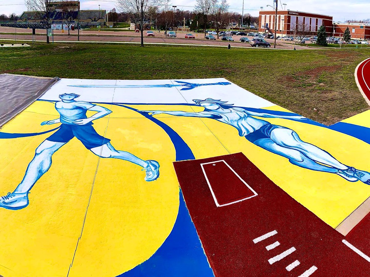 Mural is finished!  Big shout out to the Augustana Cross team and their performance at nationals! <a href="/GoAugie/">Augustana Vikings</a> <a href="/AugustanaTrack/">Augustana Track/XC</a>   ¡full process vid on tiktok @darthmiedema !