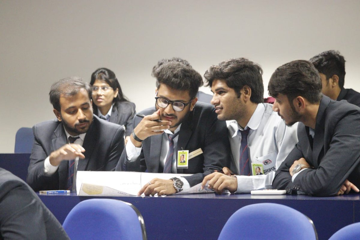 edc_acropolis's tweet photo. @edc_acropolis under #Srijan organized #DISRUPT 2021- The Idea Trigger Game!
This activity provided students an opportunity to connect new people, think creatively, work in a #team and #pitch their #idea in front of everyone!
@AcropolisIndia https://t.co/LMFbXG4AtX