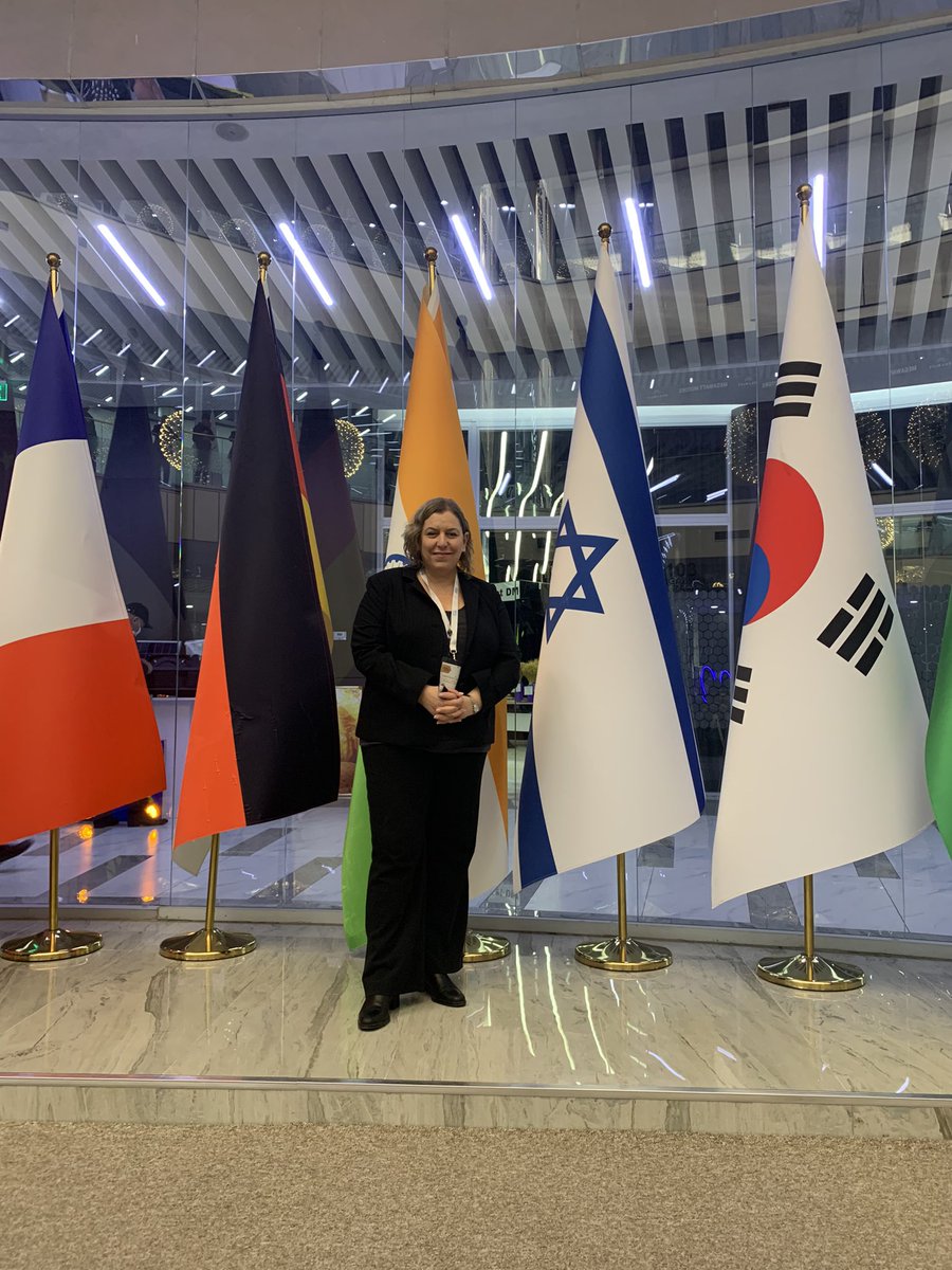 ZBenHillel's tweet photo. Great to visit #Innoweek2021, the hub for everything #innovation in #Uzbekistan, hosted by @MID_UZ. Had the pleasure of meeting DM prof. Turdikulova and entrepreneur and "Start Haifa" percipient Amir Abidov, showing his latest idea, a fully green, air-purified bus stop ♻️🇺🇿🇮🇱 https://t.co/yVqgDvxTPI