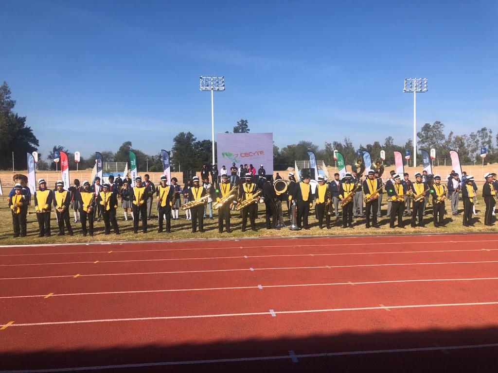 CECyTESLP's tweet photo. Estudiantes #CECyTESLP están en #Aguascalientes para competir #Atletismo  #END2021; el mejor de los éxitos para ellos; en la inauguración estuvieron acompañados del director gral Samuel Herrera Chávez
#SomosDeporte #Comparte el orgullo de nuestra  comunidad educativa y dale like https://t.co/HgvtxtnVjp