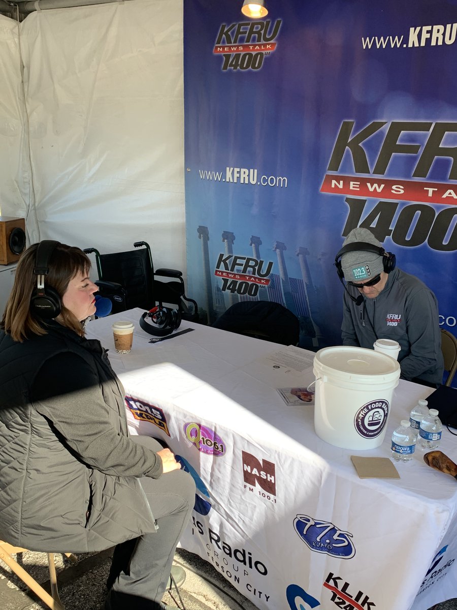 NewstalkKFRU's tweet photo. Simon Rose talks to Lindsay from @thefoodbankMO as the Partnership Against Hunger continues from Schnucks on Forum and Stadium. Come on by and make a donation of food or funds!  We’ll be here all day!! #como #pah #partnershipagainsthunger #schnucks #thanksgiving https://t.co/3gdkfyXM9q