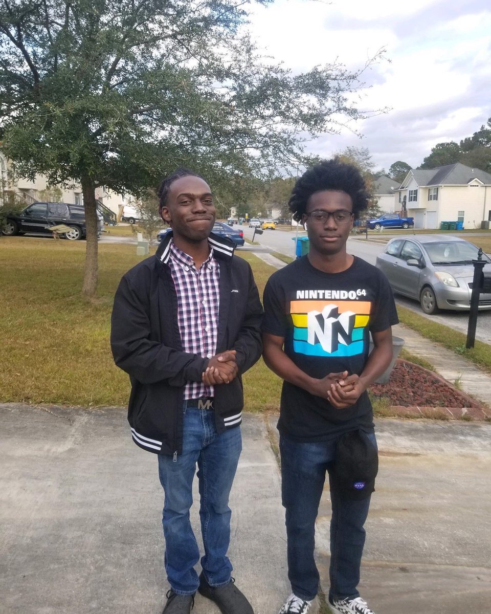 yallouttapocket's tweet photo. hey siri play american tterrorist by RXK nephew https://t.co/SajRw19pOp