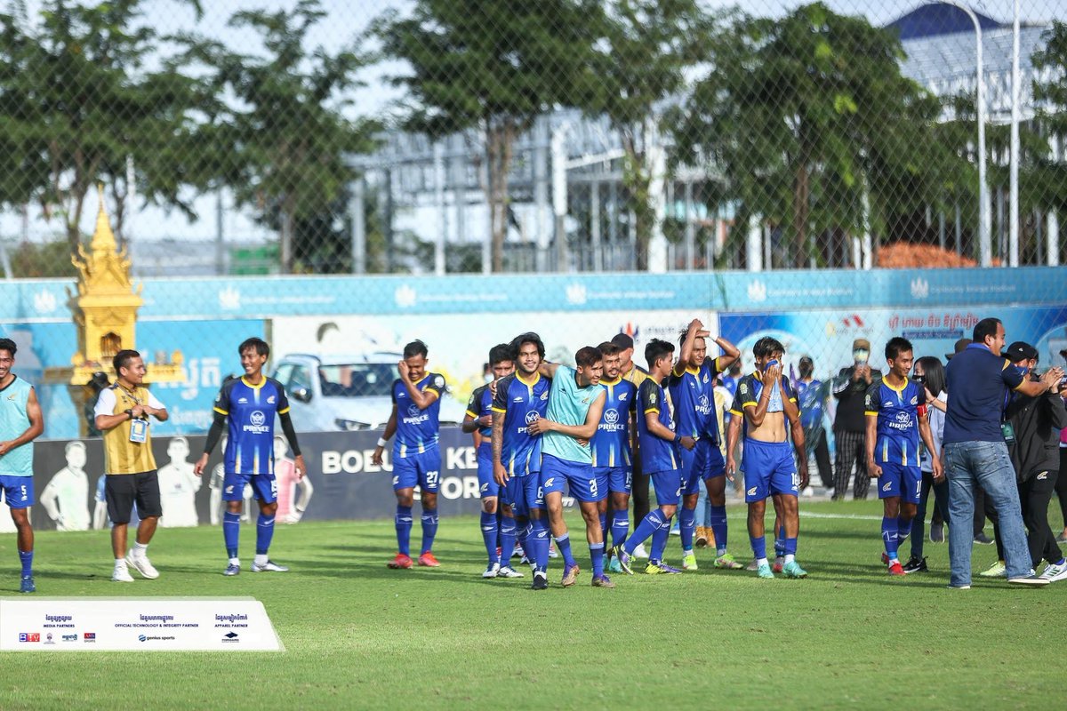 ienzoduarte's tweet photo. #HunSenCup #Cambodia 🇰🇭

Semifinal
▶️ Boeung Ket  1:2  Visakha

Se completó el partido y Visakha logró darle vuelta al marcador para pasar a la FINAL de Copa

FINAL
Svay Rieng vs Visakha

Visakha es el campeón defensor

📷 Fotos: Hun Sen Cup (Facebook) https://t.co/5rkoiHjbGw