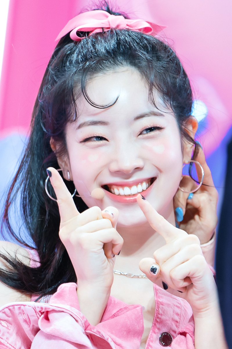 twice smiling tweet media