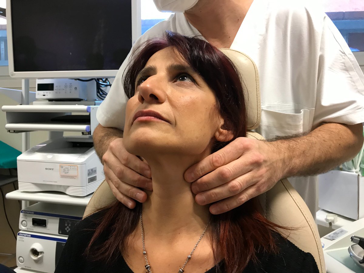 policlinicoMI's tweet photo. #GiornataNazionalePrevenzioneTumoriCollo
C’è ancora poca consapevolezza sui tumori #testacollo. A #PoliclinicoMi screening gratuiti e grande adesione a questa iniziativa di prevenzione offerta dal team della nostra #Otorinolaringoiatria.
▶️ https://t.co/1xfwhNWpWq
#SanoASapersi https://t.co/bBATCtbFoD