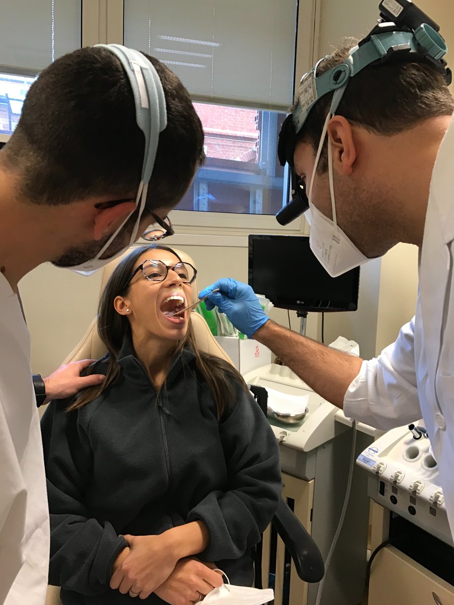 policlinicoMI's tweet photo. #GiornataNazionalePrevenzioneTumoriCollo
C’è ancora poca consapevolezza sui tumori #testacollo. A #PoliclinicoMi screening gratuiti e grande adesione a questa iniziativa di prevenzione offerta dal team della nostra #Otorinolaringoiatria.
▶️ https://t.co/1xfwhNWpWq
#SanoASapersi https://t.co/bBATCtbFoD