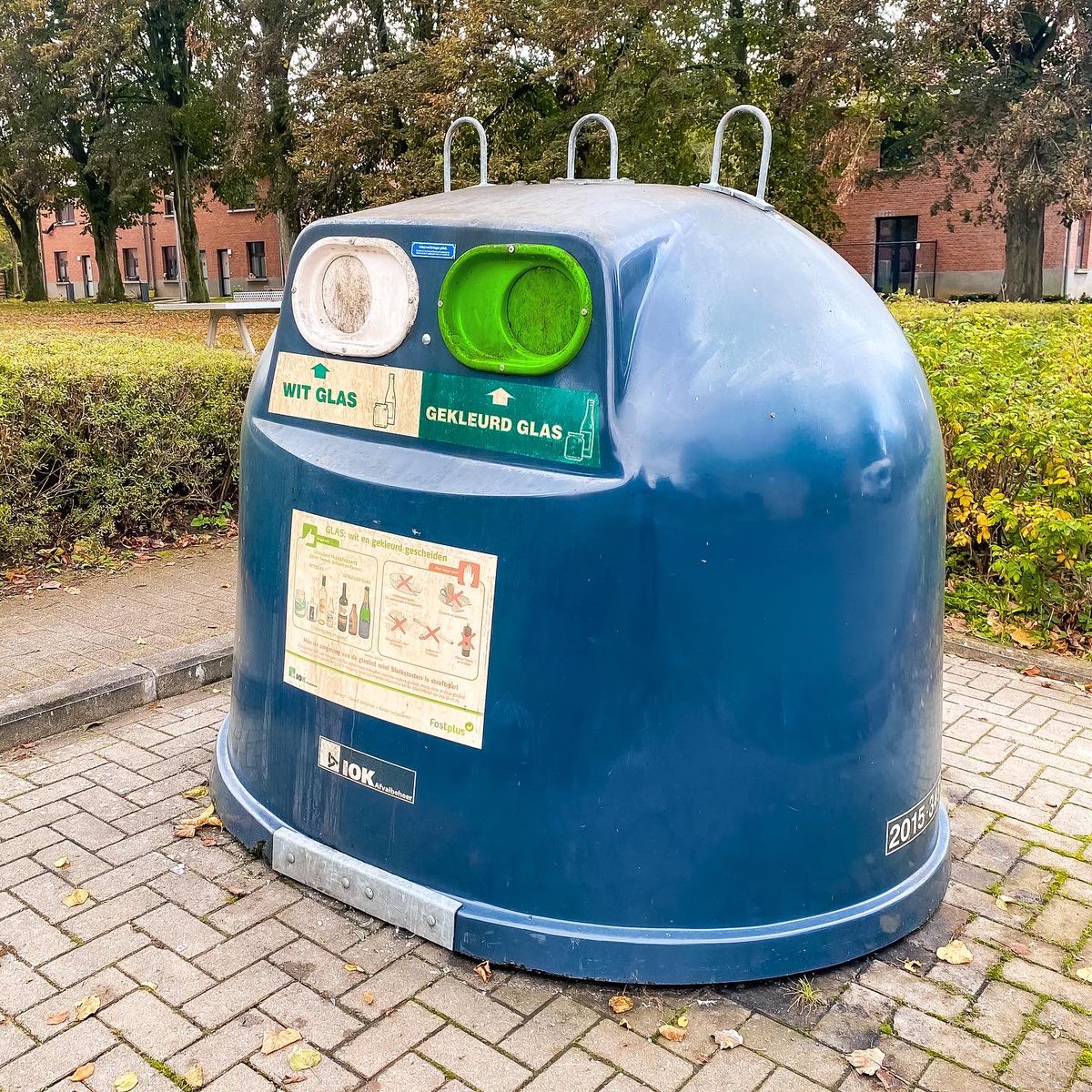 Kamielus's tweet photo. Motivational glascontainer
#NuttelozeBorden #Hoogstraten https://t.co/lMclwbULOv