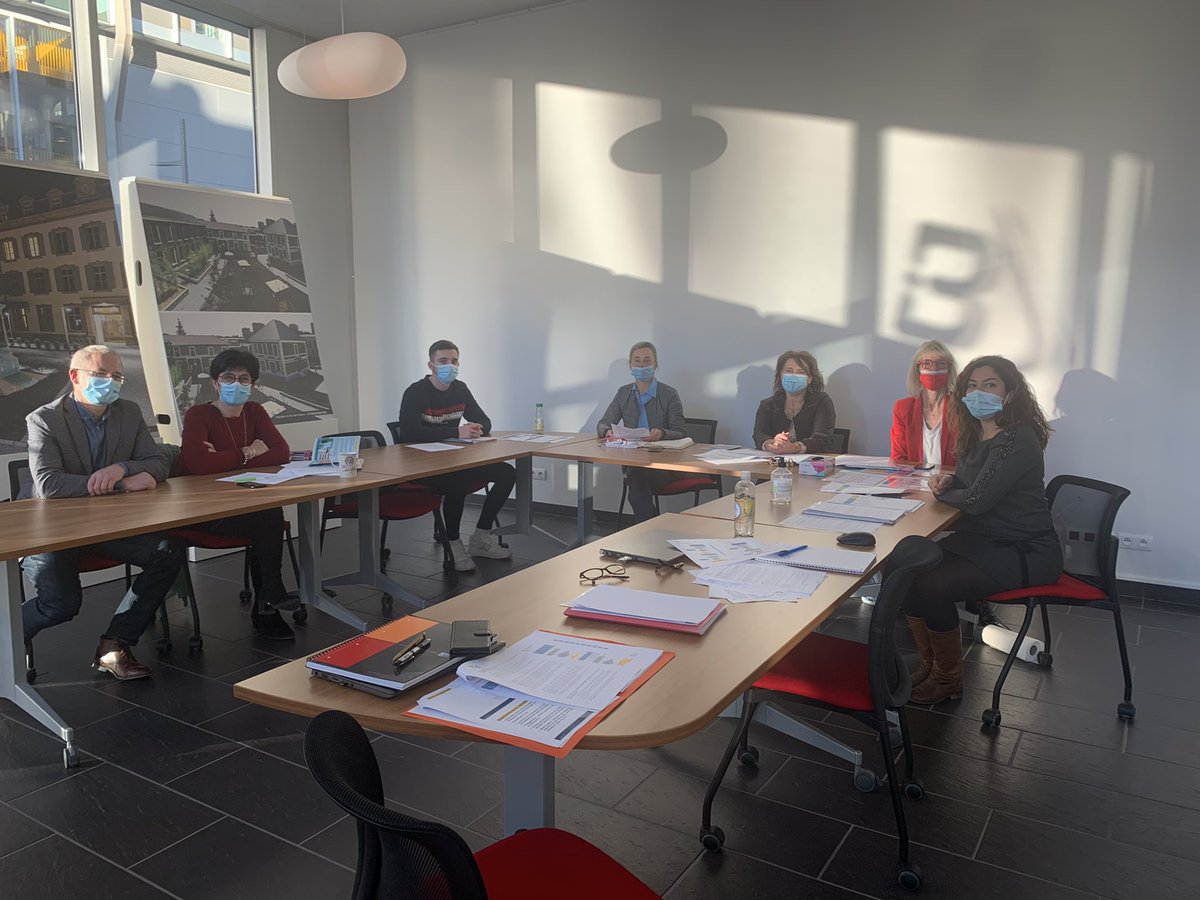 Rousselcec54's tweet photo. #batigeremaisonfamiliale #batigere #coophlm #qualicoop
Aujourd’hui première réunion de travail des équipes de BMF pour définir nos engagements #qualicoop en lien avec la raison d’être des coopératives HLM. https://t.co/FHplyEaZHs