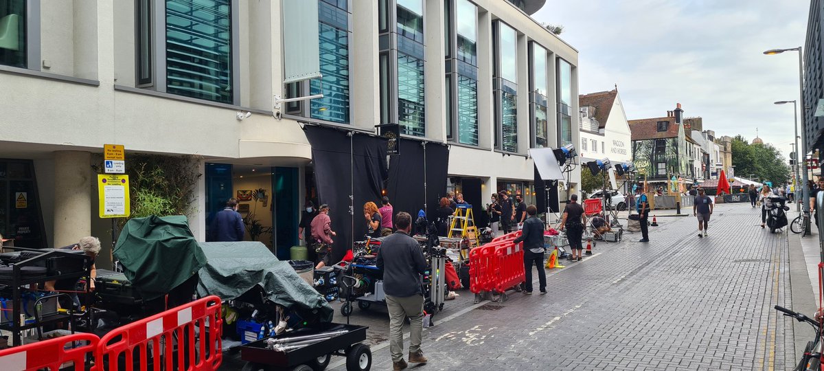 Keestah's tweet photo. Last week of filming for this series of #Grace #NotDeadEnough #DeadMansFootsteps #DeadTomorrow with @Cparks1976 @Brad_D_Morrison @lauraelph @richkidcampbell @RakieAyola #JohnSimm. Great scripts and fab locations all in and around #Brighton. Thank you @peterjamesuk! @itvstudios https://t.co/aY1IRQuV1I