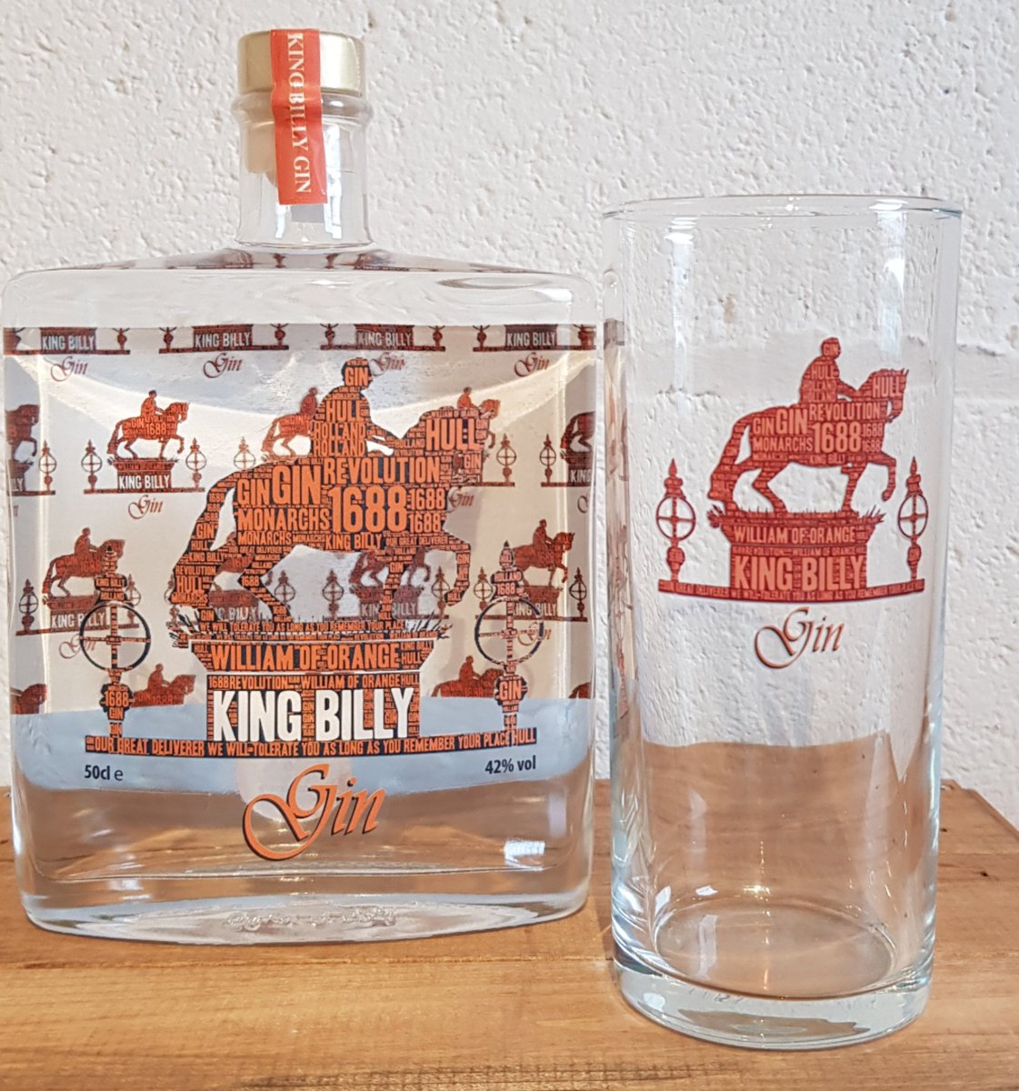 KingBillyGin's tweet photo. Amazing! How cool do our new our  Kingbillygin Glasses look 🤩
#kingbilly #historyofgin #kingwilliam #orangegin #Hull
#Glasgow #Edinburgh #Scotland #handcraftedgin #madeinhull #foodanddrink #smallbatchgin 
#microdistillery https://t.co/giM72j9Z7S