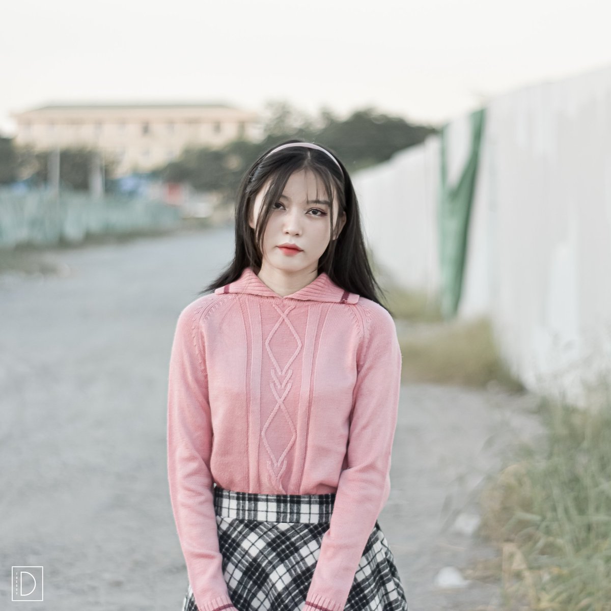 sthuhtet5's tweet photo. In frame - guu_gull

📸 - https://t.co/iCWKurd5eK

#portraitphotography #lightroom #ootd #ootdmyanmar #cute #Myanmar #Burma #asian #asiangirls #siimaginations #myanmargirls #mandalay #visual #portrait #naturallight #theguyĐ https://t.co/3E64KhOV7n