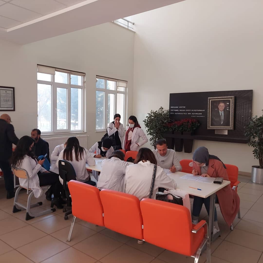 TopcuogluMyo's tweet photo. Kurtardığınız Hayatlar İçin Teşekkürler.
Prof. Dr. Hüseyin BOZKURT
@drhbozkurt
@Kizilay
@kizilaygantep
#GaziantepÜniversitesi
#Gaziantep
#nacitopcuoglu
#nacitopçuoğlumeslekyüksekokulu https://t.co/6fWssr9XLL