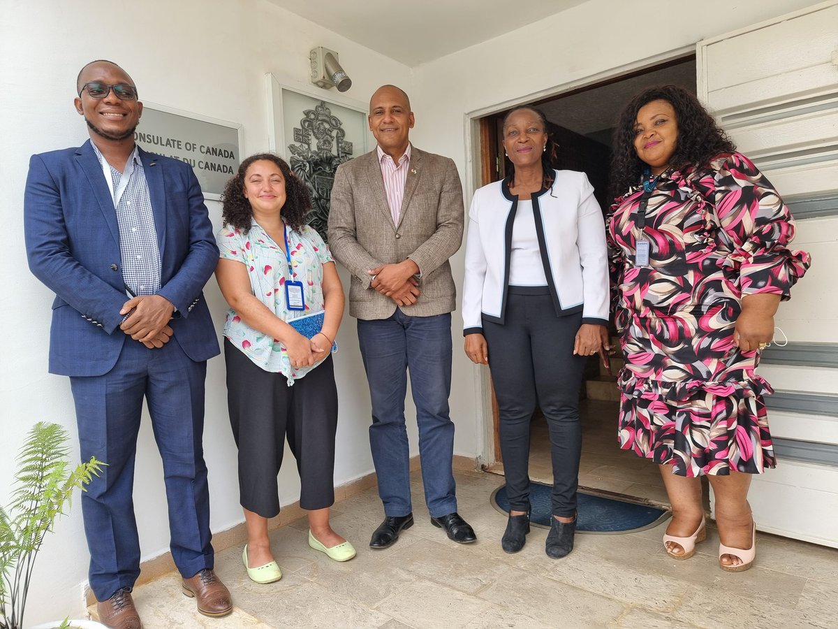 SetchemeJ's tweet photo. A productive meeting with the #ConsulofCanada to #SierraLeone @UN_Women @unwomenafrica @WorldVision @worldvisioncan @PlanUK jointly spoke of #partnership to #mainstreamgender in #COVID_Resilience& #empoweringwomen #scalingup advantage results'knowledge'gaps'values #KofieMacauley https://t.co/LXZKL5NueP