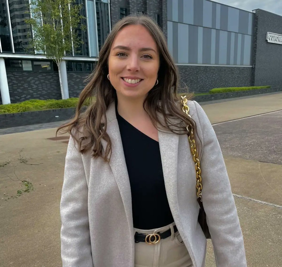 justgetarealjob's tweet image. 🚨 Episode 57 🚨
This week I spoke with the brilliant @al_johnson9  about lots of interesting things including working in TV and the pressure that comes with forging a creative career. 
Links below or find us wherever you get podcasts from 🌟🌟🌟