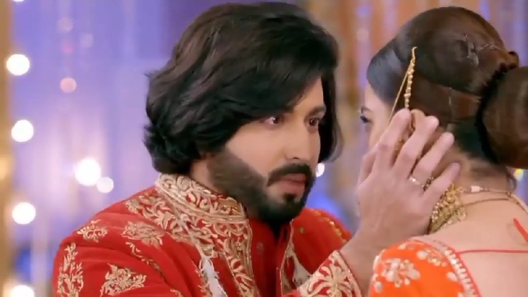 hourlypreeran's tweet photo. ✨💫

• #KundaliBhagya #Preeran • https://t.co/DU1KmB7jfE
