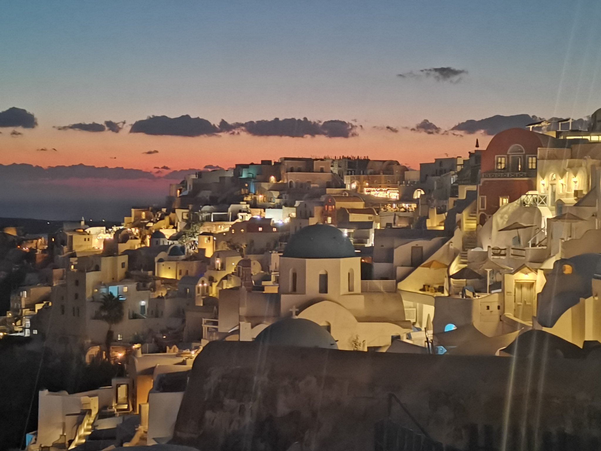 ট ইট র World Traveler Moshimo サントリーニ島のサンセットと夜景 サントリーニ島は昼も夜も楽しめます ギリシャ サントリーニ 海外ノマド 海外旅行 フリーランス T Co Zgueiuyvms ট ইট র
