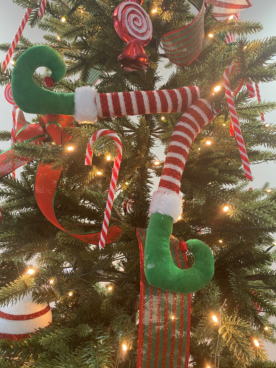 SchoolsAdvisory's tweet image. Christmas is on its way. The SAS tree is up!

🎄🤶🎅

#christmas #christmastree #christmasdecor #christmasdecorations #christmaslights #christmastime #office #officedecor