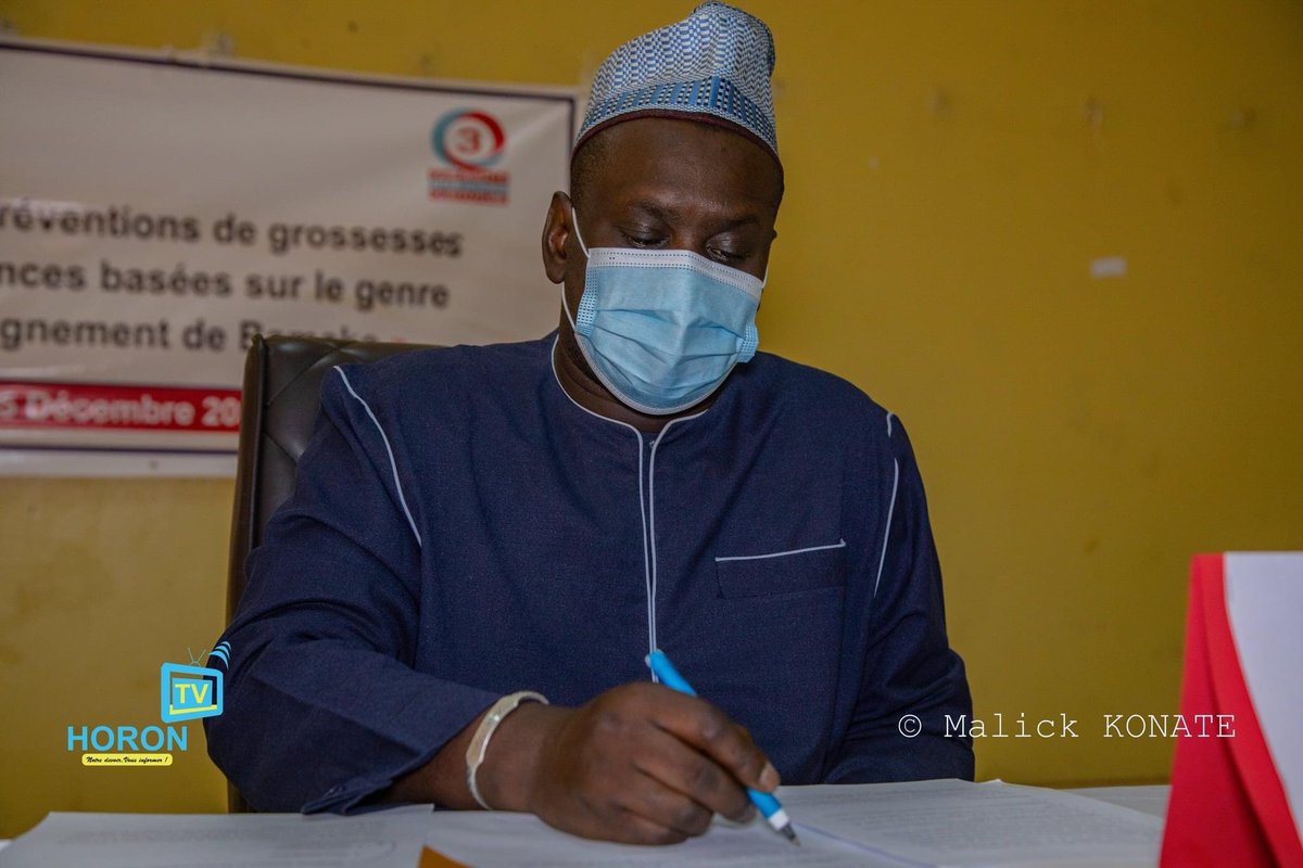 UnescoBamako's tweet photo. 𝐋’#𝐔𝐍𝐄𝐒𝐂𝐎 forme 4️⃣0️⃣0️⃣ enseignants à travers son #programmeO3, en partenariat avec le Ministère de l’EN, sur 𝐥𝐞𝐬 𝐩𝐫é𝐯𝐞𝐧𝐭𝐢𝐨𝐧𝐬 𝐝𝐞s 𝐠𝐫𝐨𝐬𝐬𝐞𝐬𝐬𝐞𝐬 𝐩𝐫é𝐜𝐨𝐜𝐞𝐬 𝐞𝐭 𝐧𝐨𝐧 𝐝é𝐬𝐢𝐫é𝐞𝐬, 𝐝𝐮 𝐕𝐈𝐇/𝐒𝐢𝐝𝐚 𝐞𝐭 𝐝𝐞𝐬 VBG. https://t.co/bu8m0HvdGL